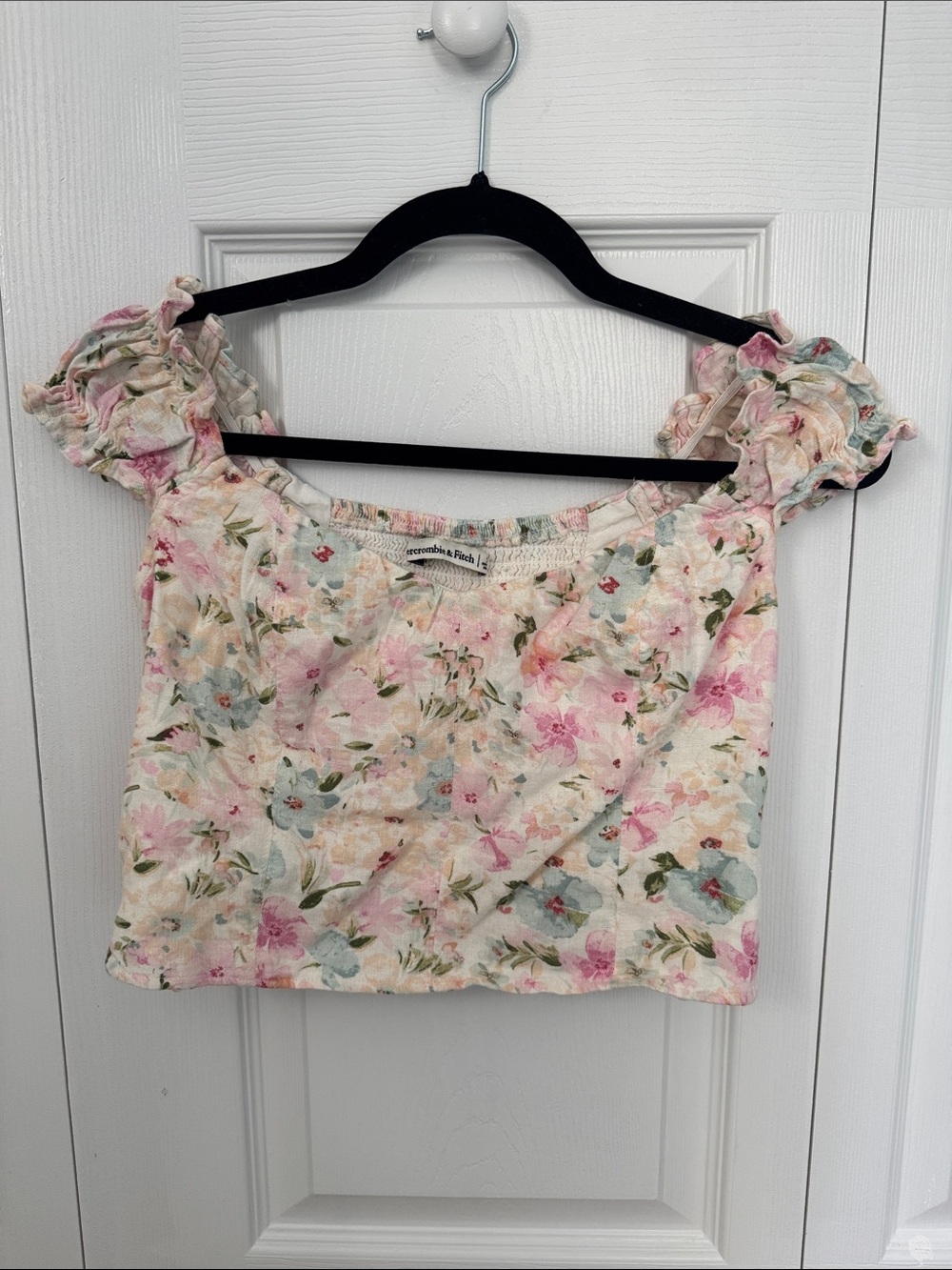 Abercrombie & Fitch Floral Ruffle-Sleeve Crop Top - Pink/Cream/Blue